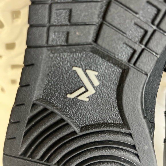 Karl Kani shoes size 8.5 - Picture 10 of 15